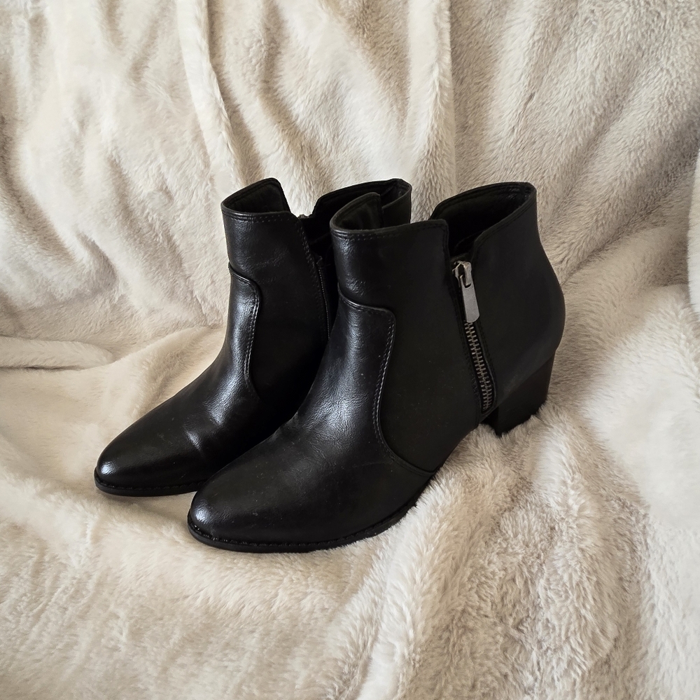 Elegant Black Ankle Boots